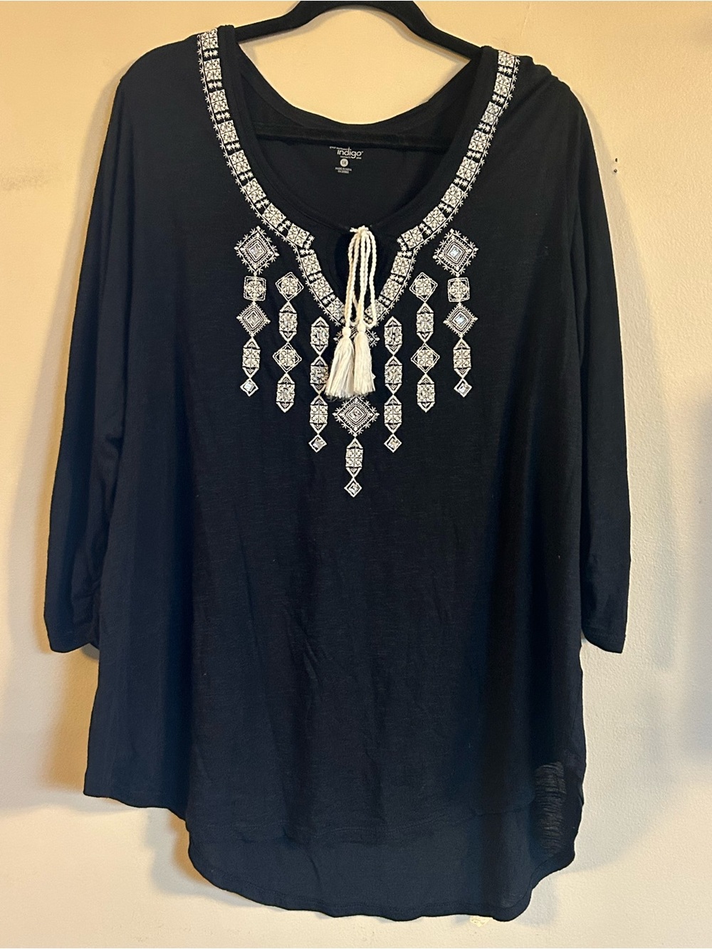 Indigo Embroidered V-Neck Tunic Top with Tassels – Black Size 1X